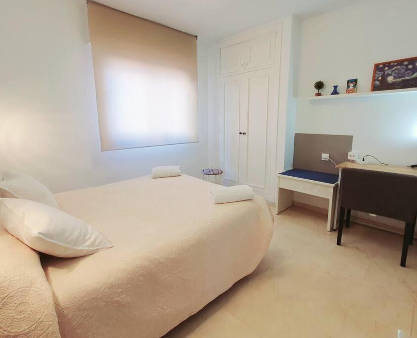 Acogedor Y Centrico Con Parking Apartman Granada Kültér fotó
