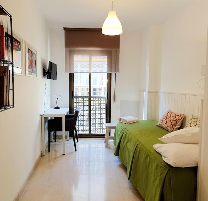 Acogedor Y Centrico Con Parking Apartman Granada Kültér fotó